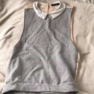 S Gray Pink White Collar Top